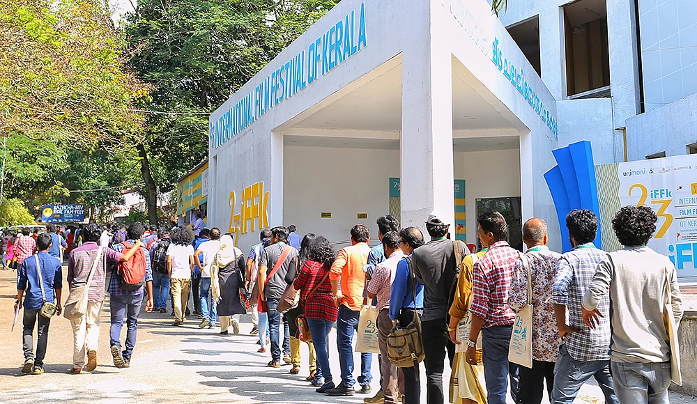 ഐ എഫ് എഫ് കെ: ചലച്ചിത്രമേളയുടെ ലക്ഷ്യം മനസിലാക്കാത്ത അക്കാദമി