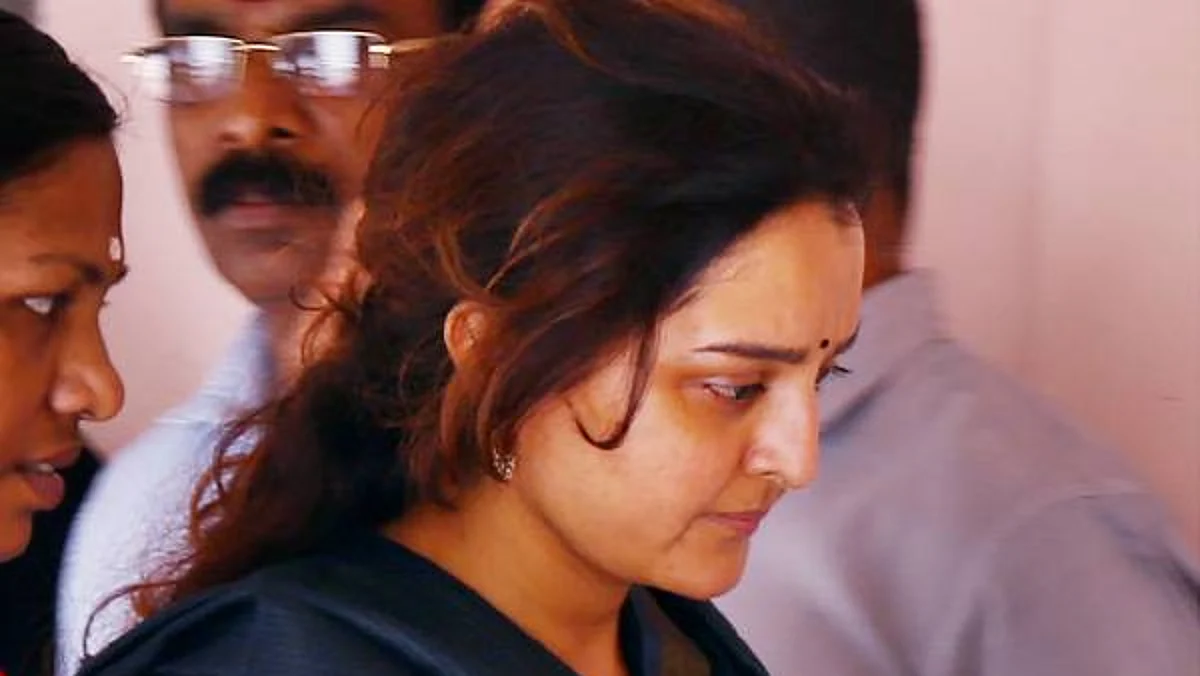നടിയെ ആക്രമിച്ച കേസ് : ദിലീപിനെതിരായ മൊഴി കോടതിയിലും ആവര്ത്തിച്ച് മഞ്ജുവാര്യര്