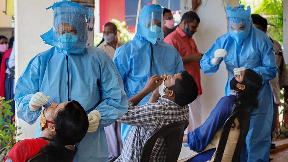 സംസ്ഥാനത്ത് 4612 പേര്ക്ക് കൂടി കൊവിഡ്: ടെസ്റ്റ് പോസിറ്റിവിറ്റി നിരക്ക് 7.46