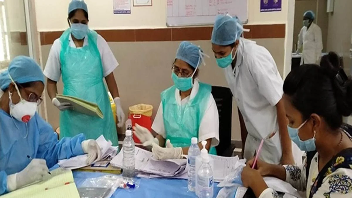 ഔദ്യോഗിക വാട്സ്ആപ്പ് ഗ്രൂപ്പുകളില് നിന്നും ലെഫ്റ്റടിച്ച് ഡോക്ടര്മാര്; പ്രതിഷേധം ശക്തമാക്കാന് കെജിഎംഒഎ