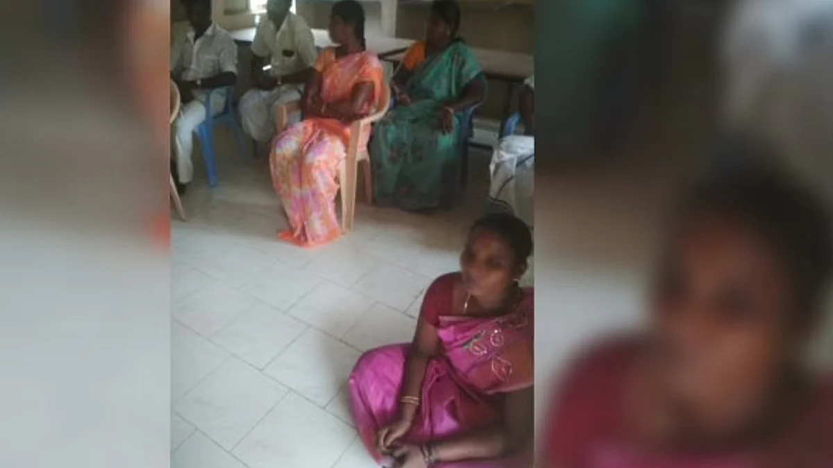 ദളിത് പഞ്ചായത്ത് പ്രസിഡന്റ് തറയില്, മറ്റുള്ളവര് കസേരയില്; യോഗം നടക്കുമ്പോള് നിലത്തിരിക്കണമെന്ന് 'ഉത്തരവ്'