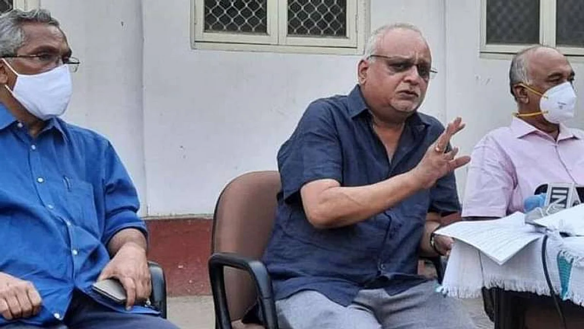മാതൃഭൂമി മുതലാളിയുടെ സര്ട്ടിഫിക്കറ്റ് വേണ്ട', ശ്രേയംസ് കുമാറിന്റെ വീട്ടില്പോയ എളമരം കരീമിനോട് സൈബര് അണികളുടെ പ്രതിഷേധം