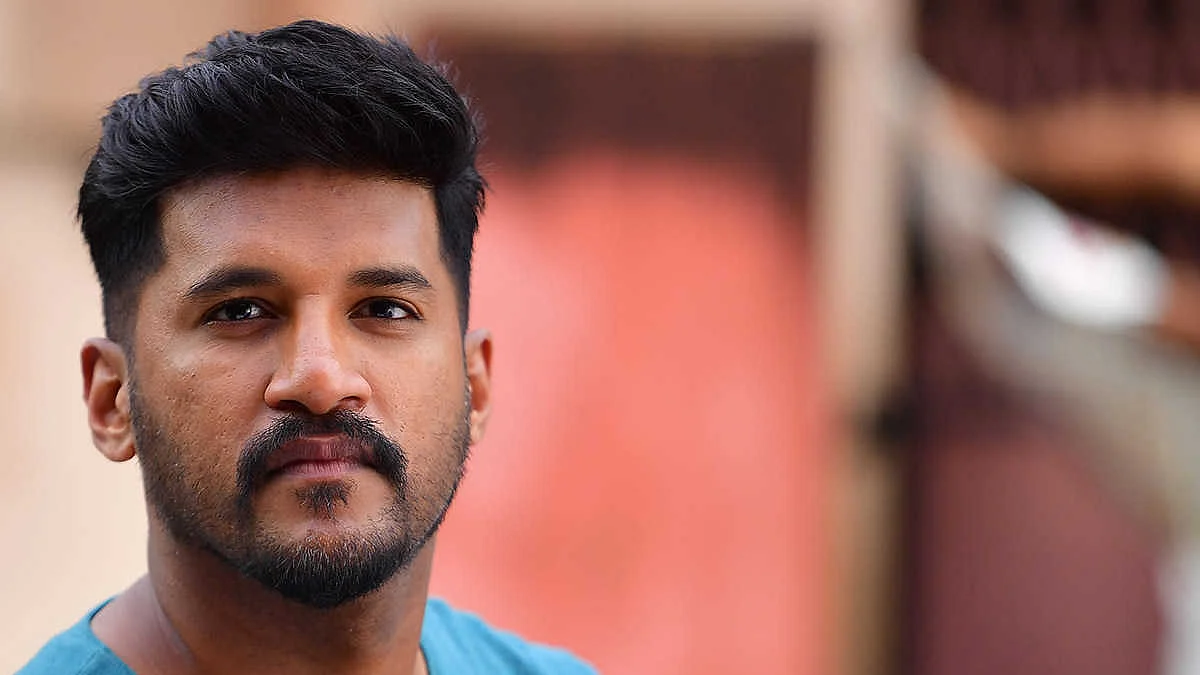 അര്ഹിക്കുന്ന വില കിട്ടുന്നില്ല; ഇനി മലയാള സിനിമയില് പാടില്ലെന്ന് വിജയ് യേശുദാസ്