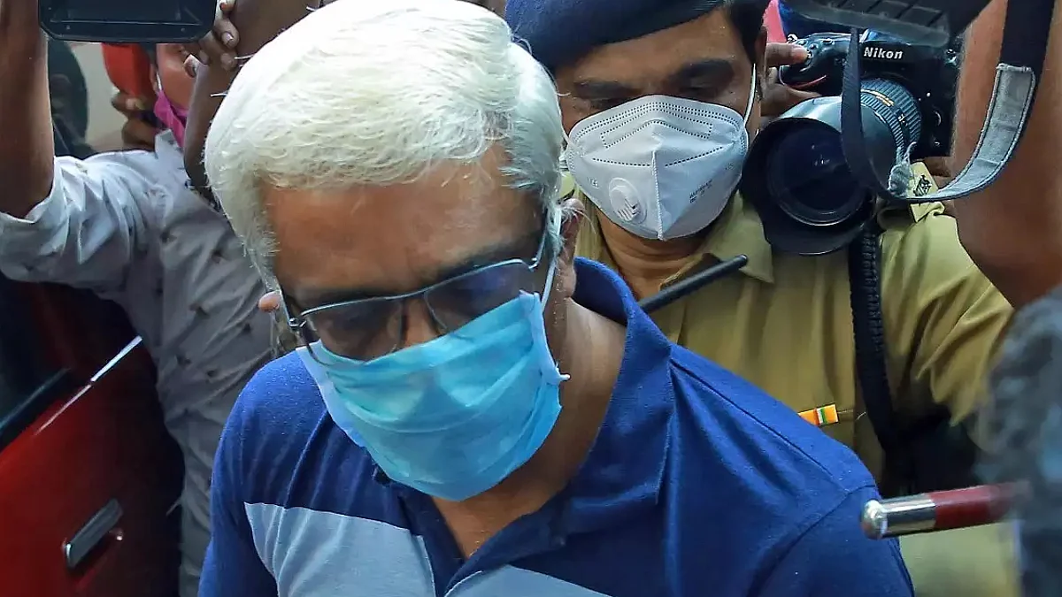 '21 തവണ സ്വര്ണം കടത്തിയതിലും ശിവശങ്കറിന് പങ്ക്', ബാഗേജ് വിട്ടുകിട്ടാന് കസ്റ്റംസ് ഓഫീസറോട് സംസാരിച്ചുവെന്നും ഇ.ഡി.