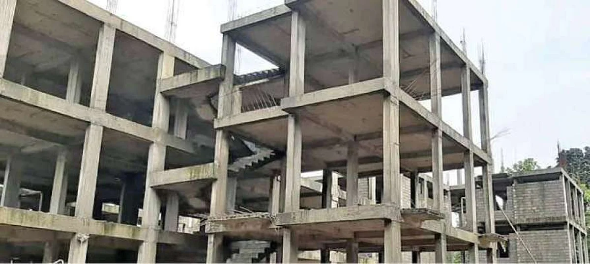 സര്ക്കാരിന് ആശ്വാസം ; ലൈഫില് സിബിഐ അന്വേഷണത്തിന് ഭാഗിക സ്റ്റേ