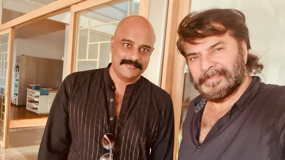 'മമ്മൂട്ടിയ്ക്കൊപ്പം മൂന്ന് മണിക്കൂര്', ഫോട്ടോ പോസ്റ്റ് ചെയ്ത് മുരളി ഗോപി; എമ്പുരാനോ അതോ പുതിയ പൃഥ്വി ചിത്രമോ എന്ന് ആരാധകര്