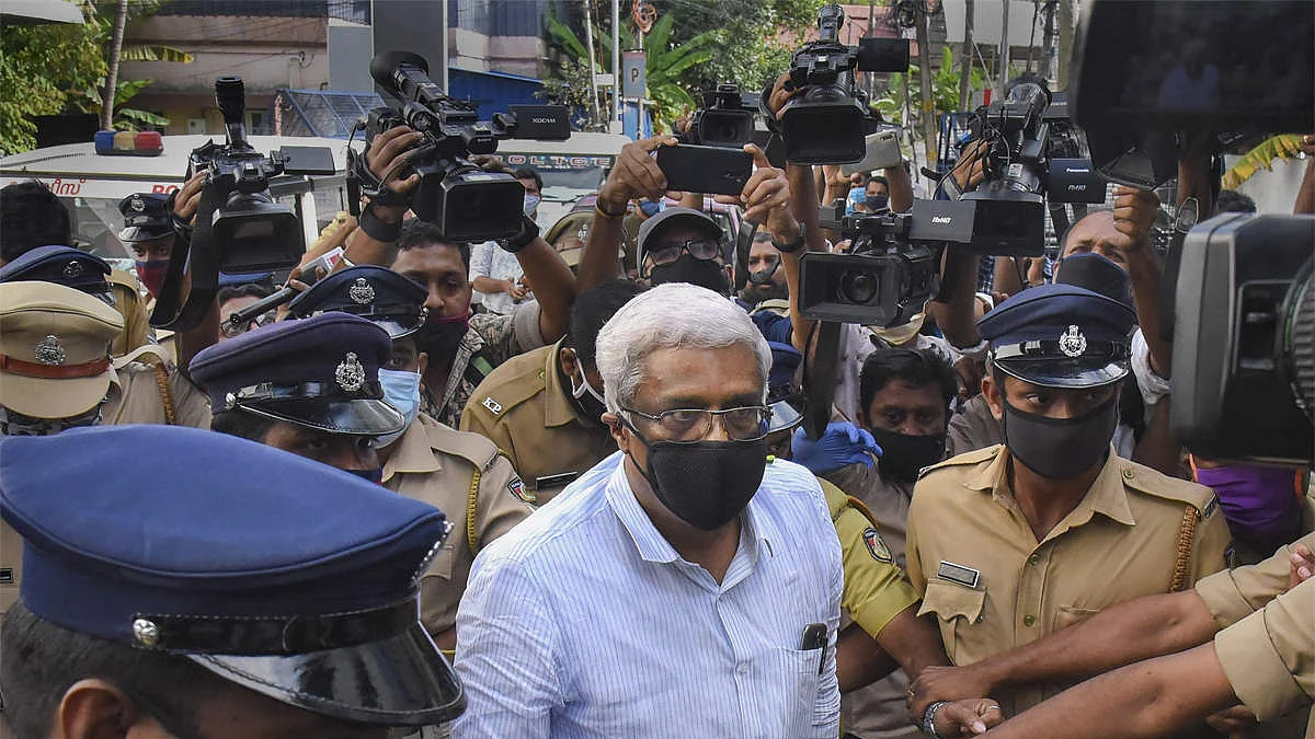 'രാഷ്ട്രീയ ലക്ഷ്യങ്ങളുടെ ഇര'; നേതാക്കളുടെ പേര് പറയാന് ഇഡി സമ്മര്ദ്ദം ചെലുത്തുന്നുവെന്ന് എം. ശിവശങ്കര്