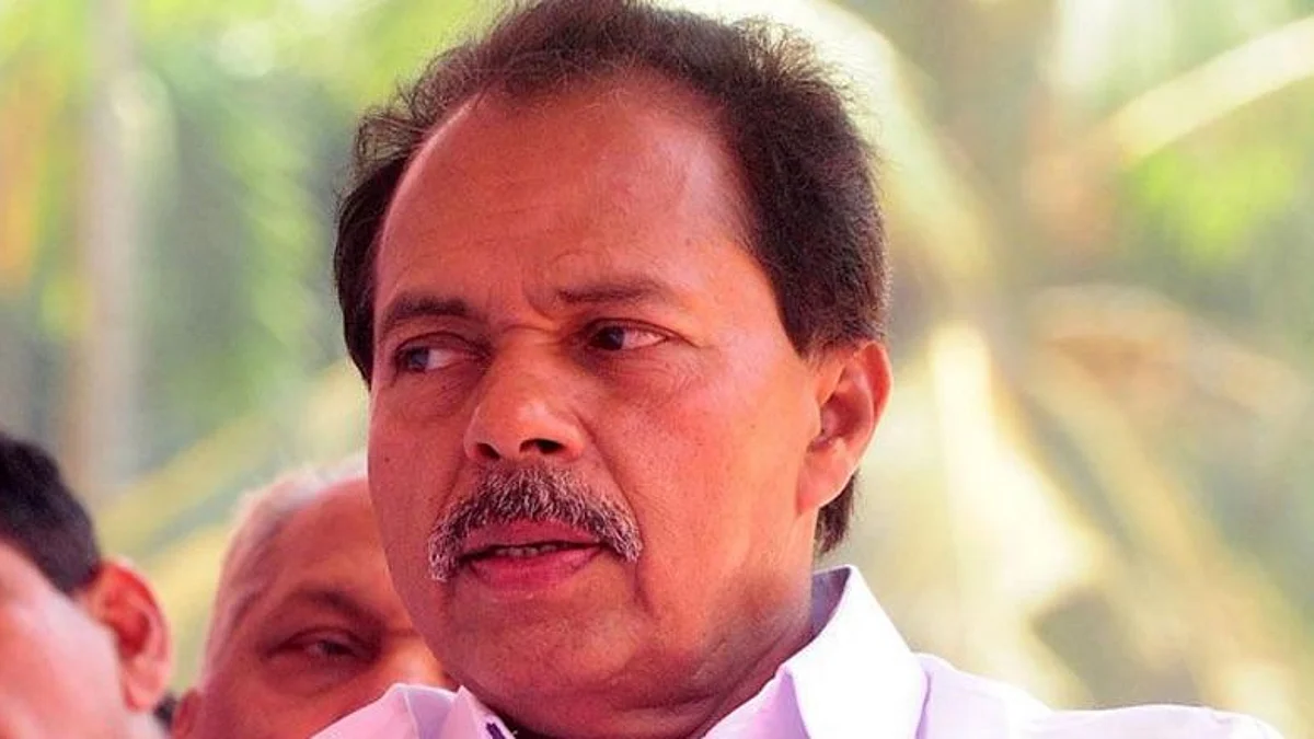 പി.ടി.തോമസിന്റെ വാദം പൊളിയുന്നു; മതിപ്പ് വില പരിഗണിച്ചില്ല,കരാര് തുകയെക്കാള് കുറച്ചു,രേഖയില്ലാത്ത ഭൂമി കൈമാറ്റത്തിന് കൂട്ടുനിന്നു