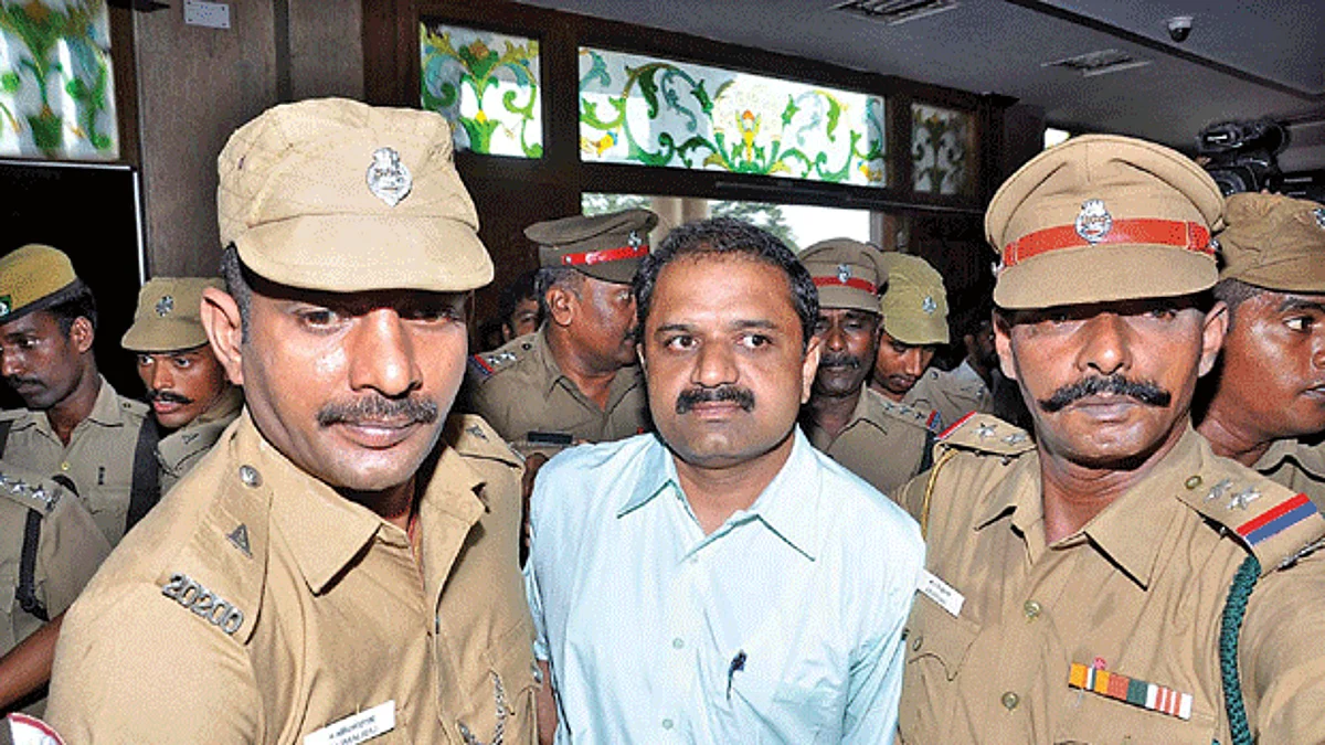 പേരറിവാളന്റെ ജാമ്യത്തിനെതിരായ കേന്ദ്ര നീക്കത്തിനെതിരെ തമിഴ്നാട് സര്ക്കാര്; ഗവര്ണറെ ചോദ്യം ചെയ്ത് സുപ്രീം കോടതിയും