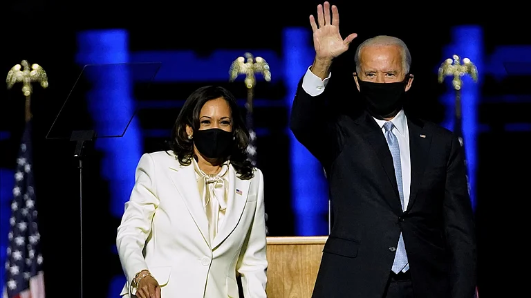 'ഭിന്നിപ്പിക്കുന്നതല്ല, ഒന്നിപ്പിക്കുന്ന പ്രസിഡന്റ്'; ഇനി ബ്ലൂ,റെഡ് സ്റ്റേറ്റുകളില്ല, യുണൈറ്റഡ് സ്റ്റേറ്റ്സ്
മാത്രമെന്ന് ജോ ബൈഡന്