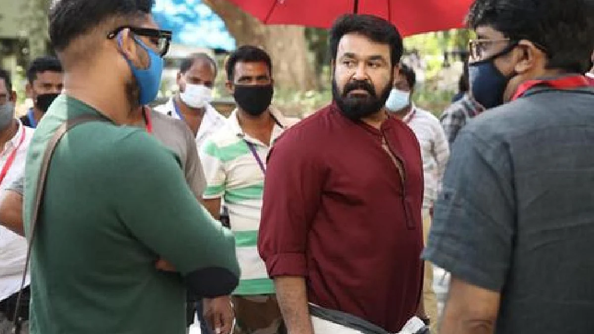 'മുണ്ട് മടക്കിയുടുത്ത് മാസ് ലുക്കില് മോഹന്ലാല്', ചിത്രം വൈറല്