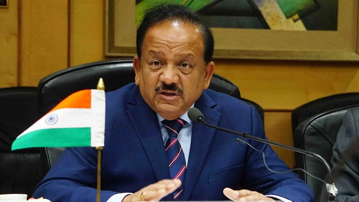 രാജ്യത്ത് കൊവിഡ് വാക്സിന് സൗജന്യം; സുരക്ഷയില് കിംവദന്തി പാടില്ലെന്ന് കേന്ദ്ര ആരോഗ്യമന്ത്രി