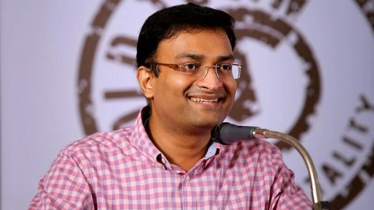 അശ്ലീലം കാണാനാണോ വീഡിയോ കോള്?;മാതൃഭൂമി ലേഖികയ്ക്കെതിരെ എന്.പ്രശാന്ത് നായരുടെ ഭാര്യ