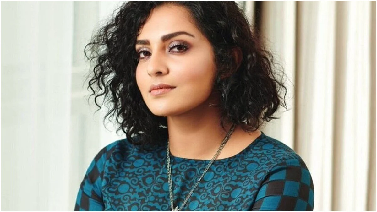 'മറ്റുള്ളവർക്ക് വേണ്ടിയല്ല ഞാൻ ജീവിക്കുന്നത്'; 'എന്റേതായൊരു ലോകമുണ്ടെന്ന് തുറന്നു പറയുന്നത് ഏറ്റവും വലിയ വിപ്ലവം'; പാർവതി