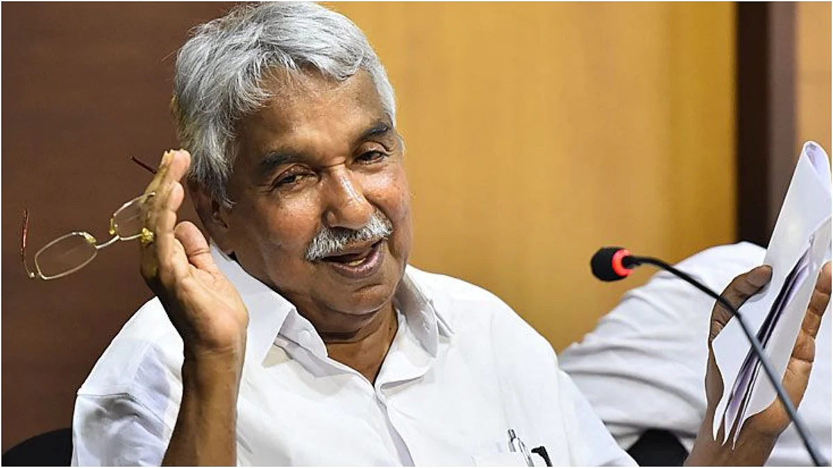 സോളാര് പീഡനക്കേസില് ഉമ്മന്ചാണ്ടിക്കെതിരെ തെളിവില്ലെന്ന് ക്രൈംബ്രാഞ്ച് റിപ്പോര്ട്ട്; സംഭവ ദിവസം ഉമ്മൻചാണ്ടി ക്ലിഫ് ഹൗസില് ഇല്ല