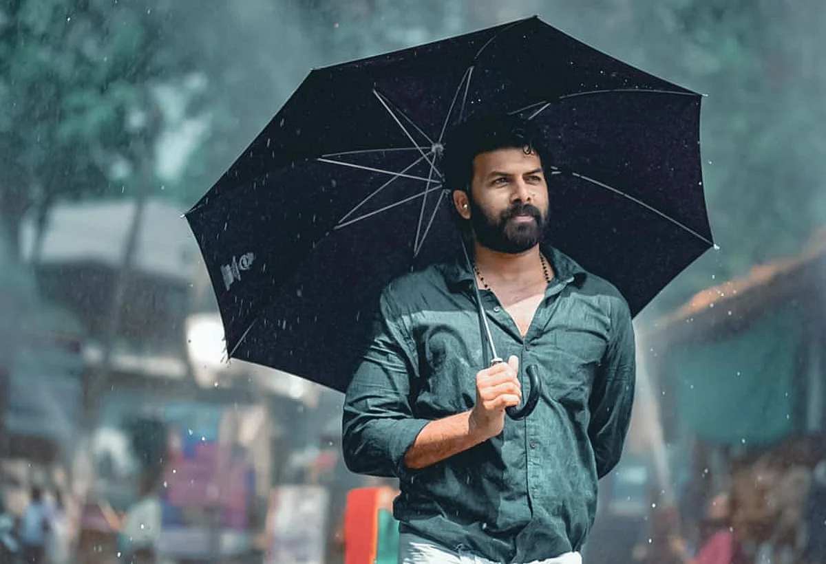 പിണറായിക്ക് 90നും 100നും ഇടയില് മാര്ക്ക്, കേരളത്തില് തുടര്ഭരണമെന്ന് സണ്ണി വെയ്ന്