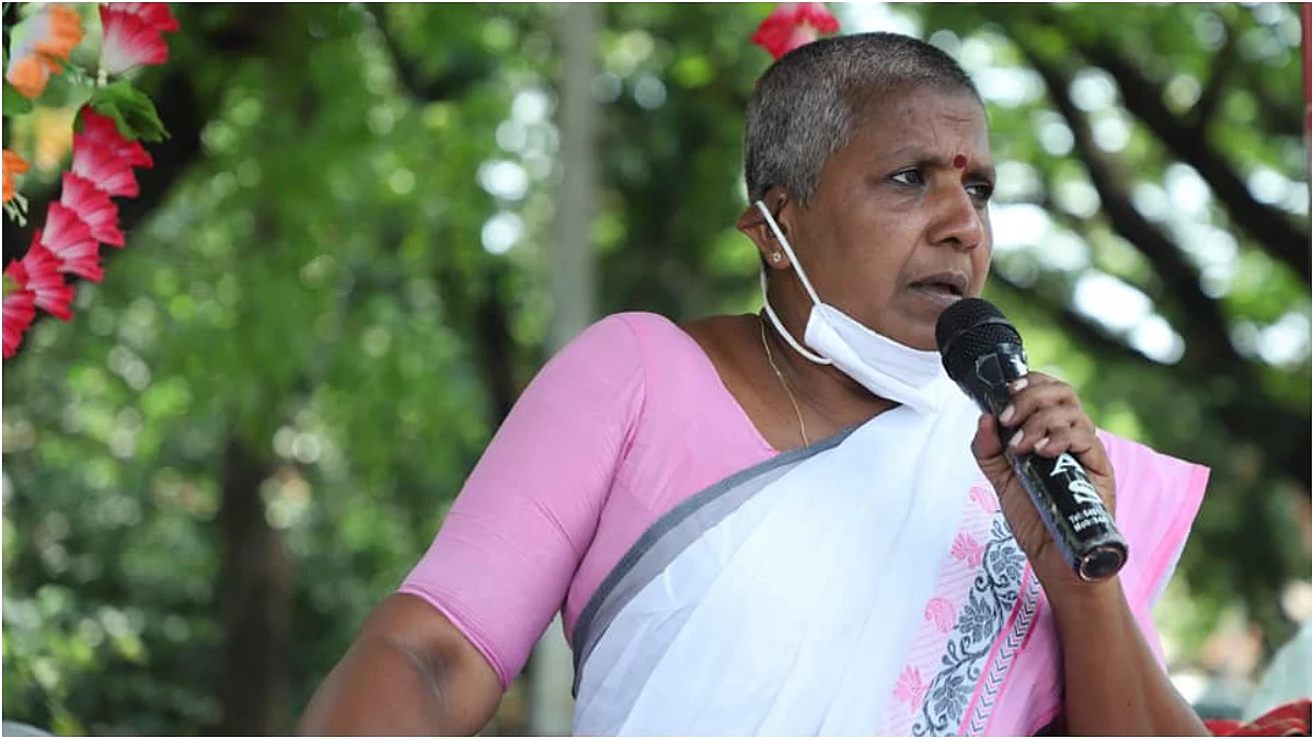 ലതിക സുഭാഷിനെ കോൺഗ്രസ്സിൽ നിന്നും പുറത്താക്കി; ബാലറ്റിലൂടെ സ്ത്രീ സമൂഹം മറുപടി നൽകുമെന്ന് മുൻ മഹിളാ കോണ്ഗ്രസ് സംസ്ഥാന അദ്ധ്യക്ഷ