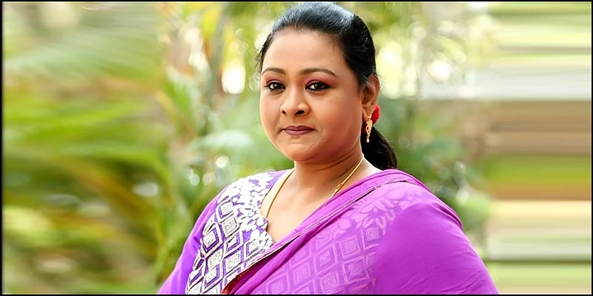 നെഹ്റുവിനെയും കോണ്ഗ്രസിനെയും മനസിലാക്കിയാണ് രാഷ്ട്രീയ പ്രവേശം, കേരളത്തില് പ്രചരണത്തിന് എത്തില്ല: ഷക്കീല