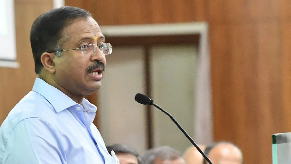 വാക്സിന് ചലഞ്ചിനെതിരെയും വി.മുരളീധരന്, പ്രളയകാലത്ത് കൊടുത്തത്
സിപിഎം നേതാക്കള് അടിച്ചു മാറ്റിയത് മറക്കരുതെന്ന് പോസ്റ്റ്
