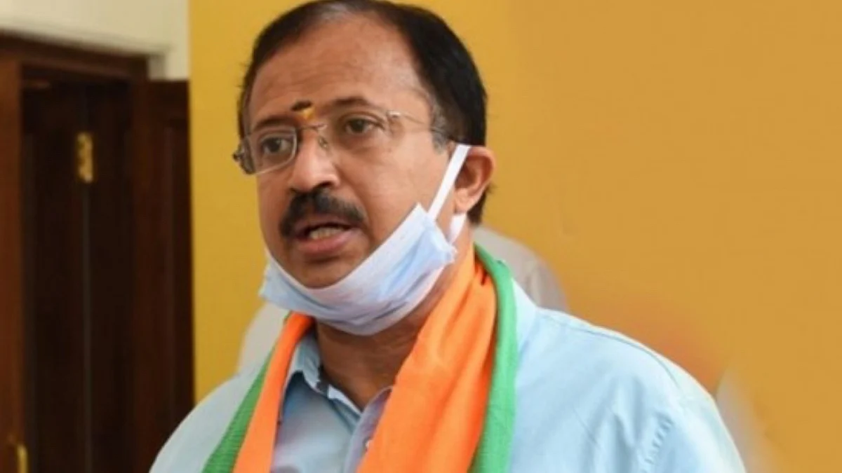 കേരളം സ്വന്തം നിലയില് വാക്സിന് വാങ്ങണമെന്ന് വി മുരളീധരന്