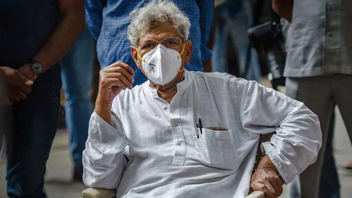 പന്ത് അപ്പുറത്തെ കോർട്ടിലേക്ക് തട്ടി മോദി സർക്കാരിന് ഈ മഹാവിപത്തിന്റെ ഉത്തരവാദിത്തത്തിൽ നിന്ന് ഒഴിഞ്ഞു മാറാനാകില്ല; സീതാറാം യെച്ചൂരി