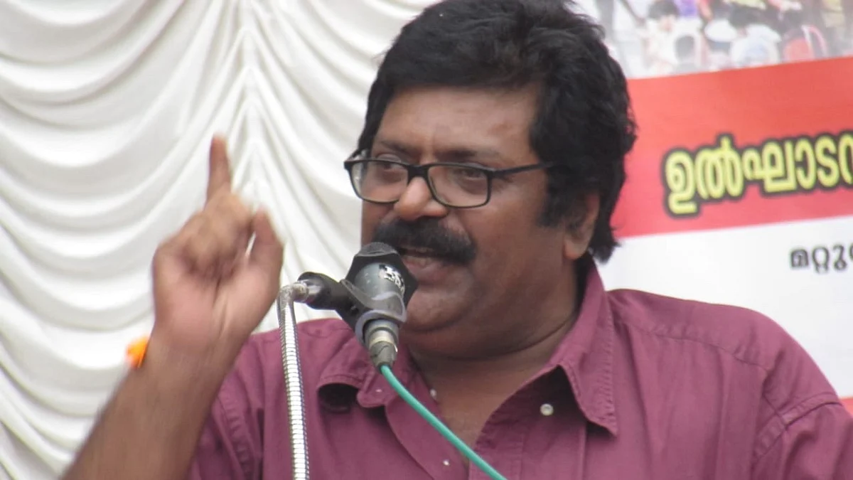 'ക്രിസ്ത്യാനികളും ഹൈന്ദവരും പെണ്മക്കളെ ശ്രദ്ധിച്ചില്ലേല് കാക്ക കൊത്തും’; ലൗ ജിഹാദ് വിദ്വേഷ പ്രചരണവുമായി അലി അക്ബർ