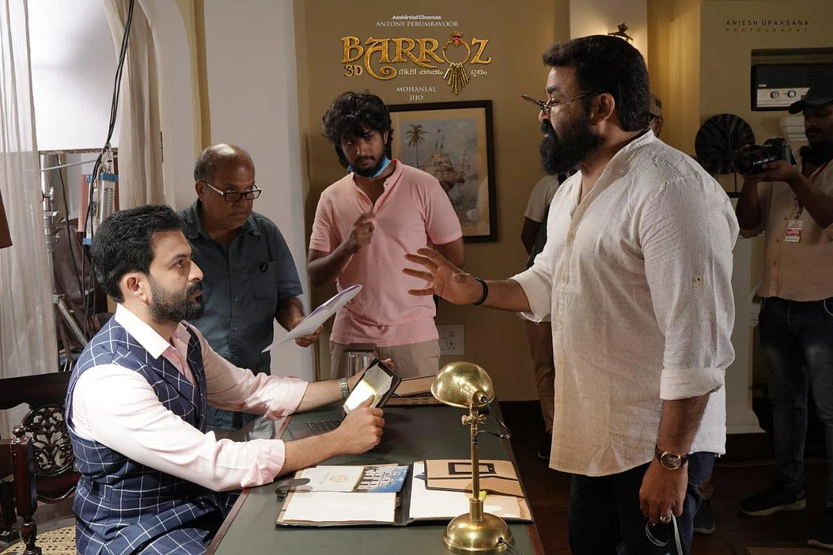 പൃഥ്വിയെ ഡയറക്ട് ചെയ്യുന്ന മോഹന്ലാല്, ബറോസ് ലൊക്കേഷന് ചിത്രം