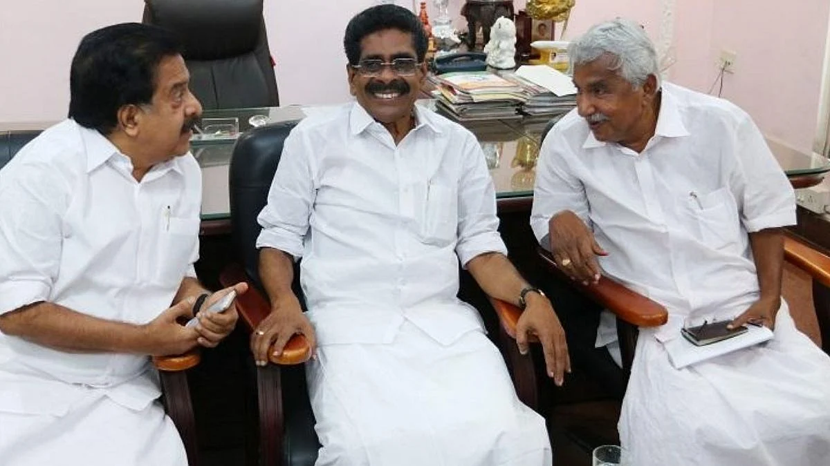 പാര്ലമെന്റില് 19 സീറ്റും പിടിച്ചെടുത്തത് മുല്ലപ്പള്ളിയുടെ നേത്വത്തില്, അന്നൊന്നും ആരും അഭിനന്ദിച്ച് കണ്ടില്ലെന്ന് ചെന്നിത്തല