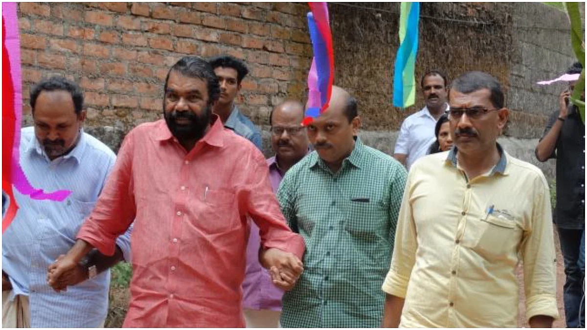 നേമത്ത് വി ശിവൻകുട്ടിക്ക് ലീഡ്; മുരളീധരൻ മൂന്നാം സ്ഥാനത്ത്
