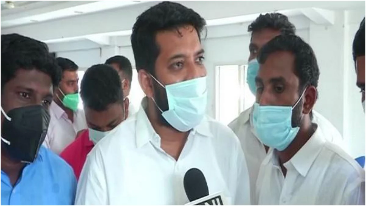 സംഘപരിവാര് അജണ്ടകളാണ് നടപ്പിലാക്കുന്നത്; ലക്ഷദ്വീപിന് വേണ്ടി കേരള നിയമസഭാ പ്രമേയം പാസാക്കണമെന്ന് ഷാഫി പറമ്പില്