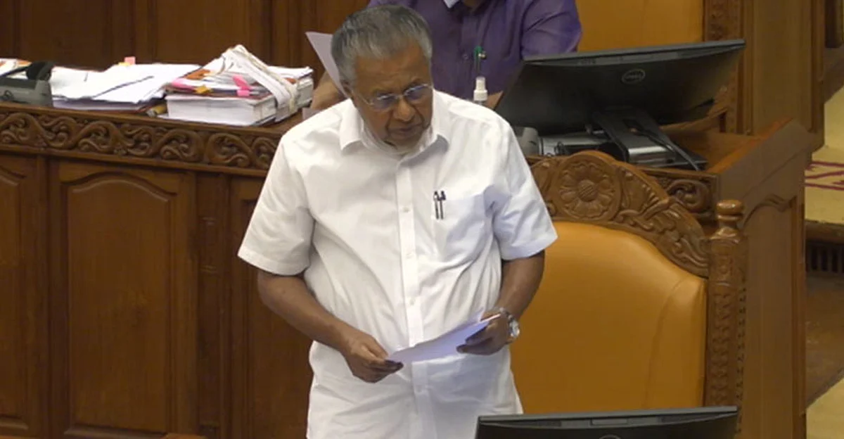 സംഘപരിവാർ അജണ്ട പിൻവാതിലിലൂടെ നടപ്പിലാക്കുകയാണ്,ലക്ഷദ്വീപിന്റെ സ്വാഭാവിക ജനാധിപത്യക്രമത്തെ തകർക്കുകയാണ്; മുഖ്യമന്ത്രിയുടെ പ്രസംഗം