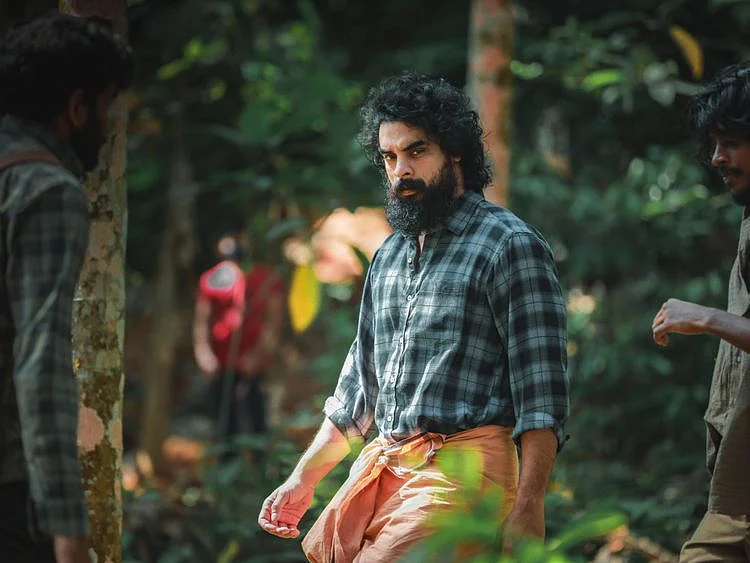 Tovino Thomas