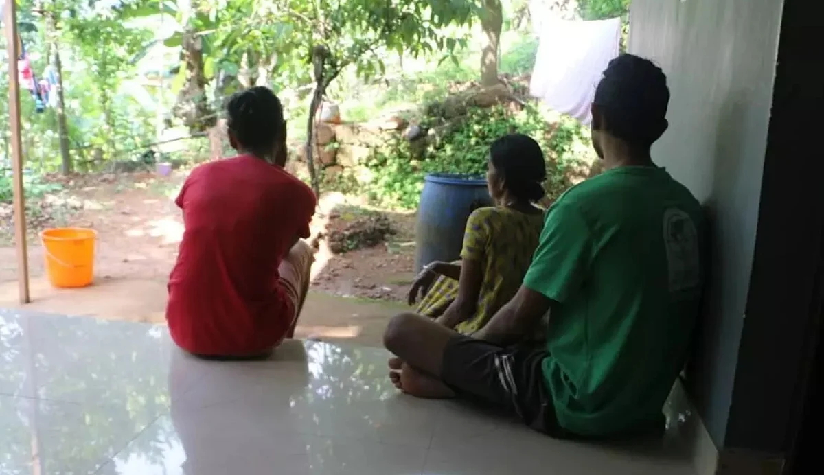 ജോലിയോ വരുമാനമോ ഇല്ലാതെ അക്ഷരയും അനന്ദുവും കുടുംബവും, 18 കൊല്ലത്തിനിപ്പുറവും അവഗണനയും ഒറ്റപ്പെടുത്തലും