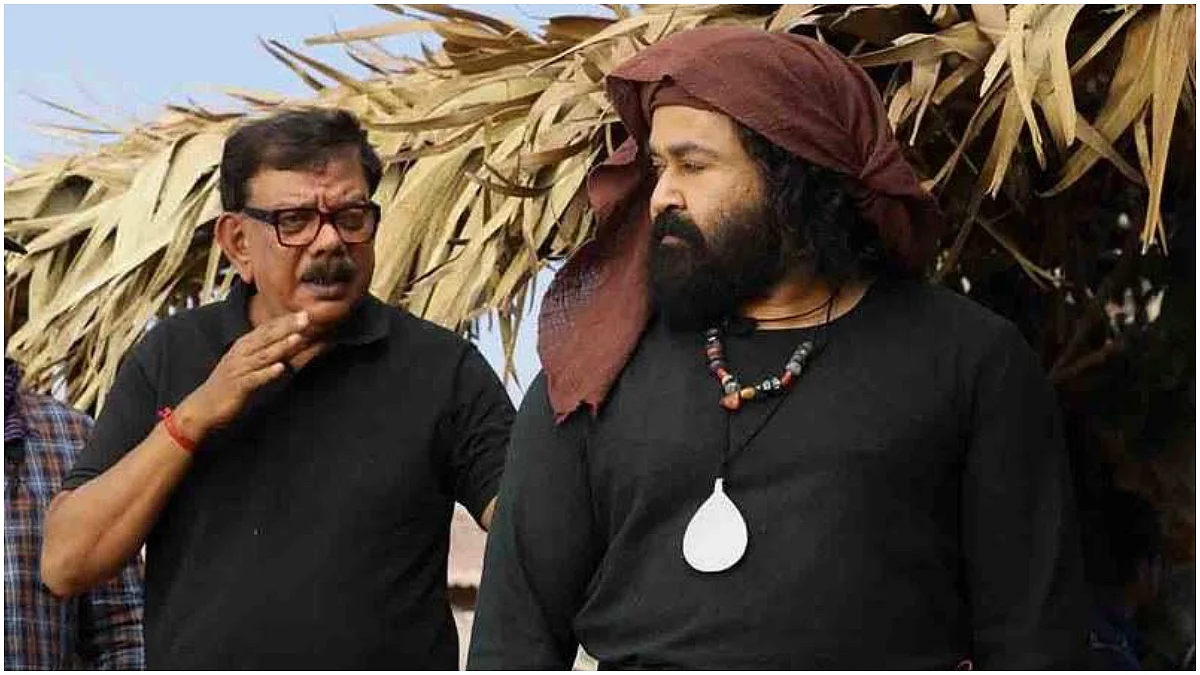 മരക്കാര് ഒടിടിയില് റിലീസ് ചെയ്യില്ല; മൂന്ന് വര്ഷത്തെ പ്രയ്തനം മൊബൈല് ഫോണില് കാണേണ്ടി വരുന്നത് സങ്കടകരമാണെന്ന് പ്രിയദർശൻ