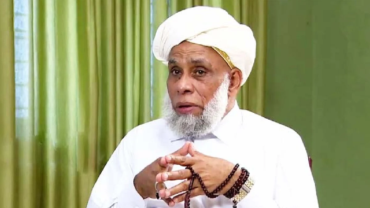 'വിദ്വേഷം ഉണ്ടാക്കാതിരിക്കലാണ് മതങ്ങളുടെ പൊതുതത്വം, ഇത് ചവറ്റുകൊട്ടയിലെറിഞ്ഞ് ചിലര് സംസാരിക്കുന്നത് കണ്ടു'; ജിഫ്രി മുത്തുക്കോയ തങ്ങള്
