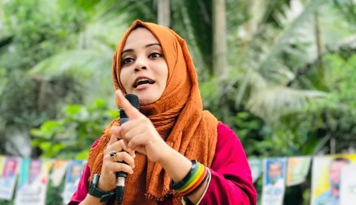 ലിബറല് ആങ്ങളമാരുടെ കയ്യടി കിട്ടാനല്ല നിലപാട് പറയുന്നത്, പിന്തിരിപ്പന് ചാപ്പകുത്തല് തുടരട്ടെയെന്ന് ഫാത്തിമ തഹ്ലിയ