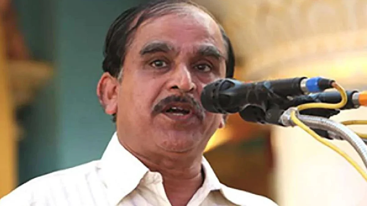 'രാഷ്ട്രത്തിന്റെ പിതാവാക്കിയത് പാക്കിസ്താന് വേണ്ടി ജീവിച്ചയാളെ,മഹാത്മാഗാന്ധി വര്ഗീയവാദി'; അധിക്ഷേപ പരാമര്ശവുമായി എന്.ഗോപാലകൃഷ്ണന്