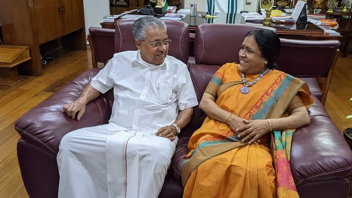 ഒരുമിച്ചുള്ള 42 വര്ഷങ്ങള്; വിവാഹ വാര്ഷികം ആഘോഷിച്ച് മുഖ്യമന്ത്രി പിണറായി വിജയനും ഭാര്യ കമലയും