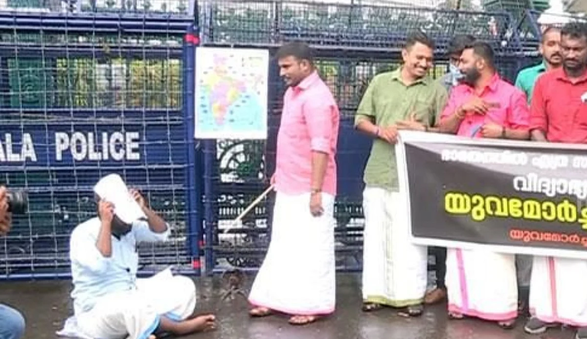 ശിവന്കുട്ടിയെ പഠിപ്പിക്കാനെത്തിയ യുവമോര്ച്ചയ്ക്കും എണ്ണം തെറ്റി, പ്രഹസനമായി പ്രതീകാത്മക ക്ലാസ്