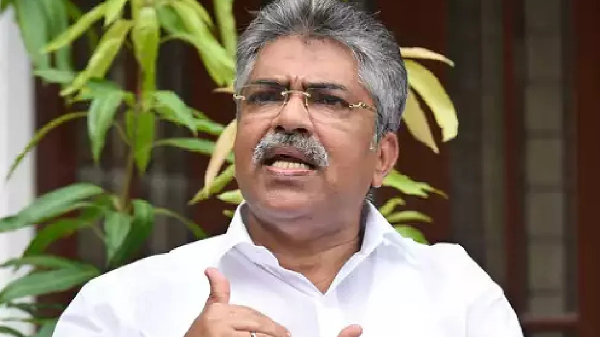 'ഈ കേസിന് വധശിക്ഷ കൊടുത്തില്ലെങ്കില് മറ്റേത് കേസിനാണ്'; പ്രായം പരിഗണിച്ചത് കോടതിയുടെ തെറ്റായ നിരീക്ഷണമെന്ന് ജസ്റ്റിസ് കെമാല് പാഷ