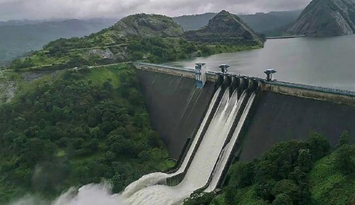 ഡാം തുറന്നത് പ്രളയത്തിന്റെ ആഘാതം കൂട്ടി; സര്ക്കാരിന് വീഴ്ചയുണ്ടായെന്ന് സി.എ.ജി റിപ്പോര്ട്ട്