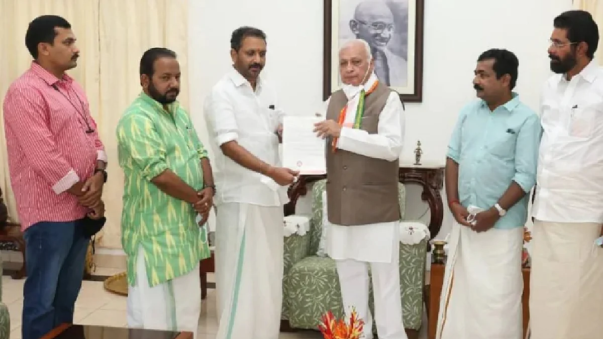 'ആര്എസ്എസ് പ്രവര്ത്തകന്റെ കൊലപാതകം എന്ഐഎ അന്വേഷിക്കണം'; ഗവര്ണറെ കണ്ട് ബി.ജെ.പി നേതാക്കള്