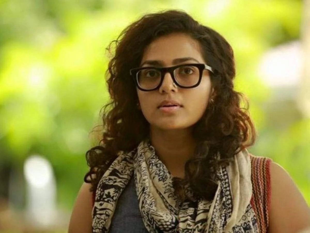 ജീവഭയം ഉള്ളതുകൊണ്ടാണ് പ്രതികരിക്കാത്തത്, സെക്സ് റാക്കറ്റ് സുഗമമാക്കുന്നവര് സിനിമ മേഖലക്കകത്ത് തന്നെയുണ്ട്: പാര്വതി തിരുവോത്ത്