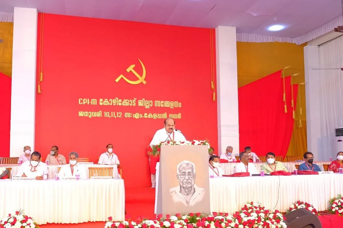 'പാതിരിമാര്ക്കും പാര്ട്ടിയില് ചേരാമെന്ന് ലെനിന് പറഞ്ഞിട്ടുണ്ട്'; വിശ്വാസികള്ക്കും അംഗത്വം നല്കുമെന്ന് കോടിയേരി