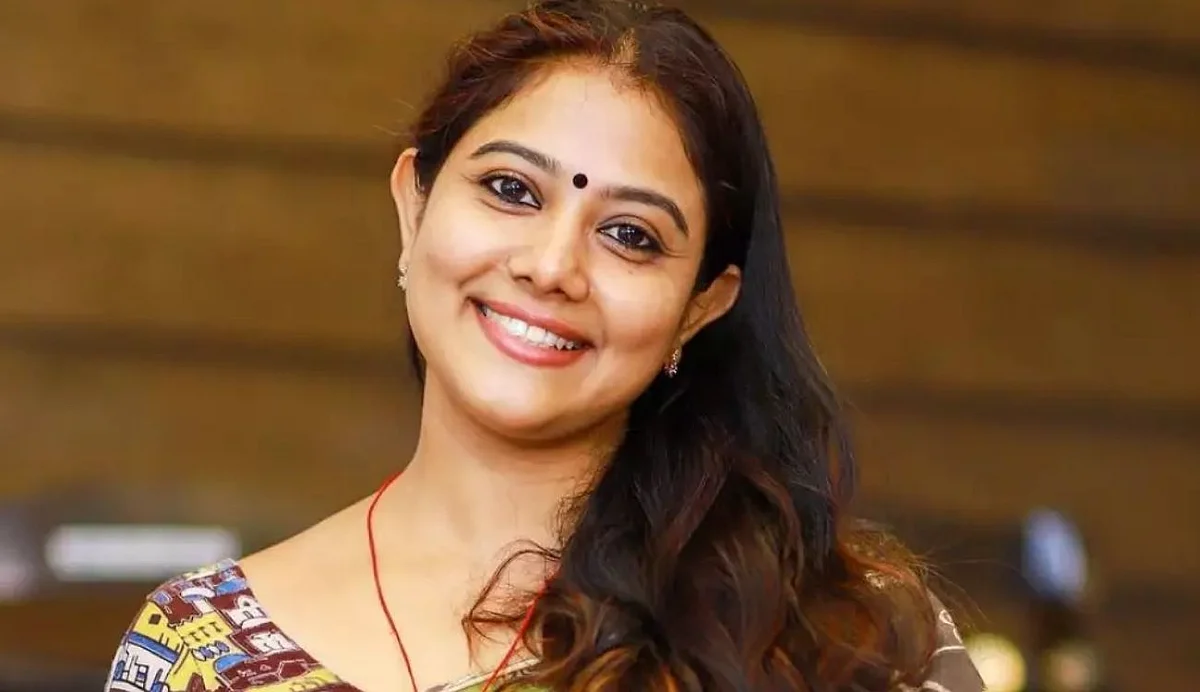 ഐ.സിയില് നിന്ന് രാജിവെക്കില്ലെന്ന് രചന നാരായണന്കുട്ടി; കമ്മിറ്റിയുടെ തീരുമാനത്തെ എക്സിക്യൂട്ടീവ് കമ്മിറ്റി പിന്തുണച്ചു