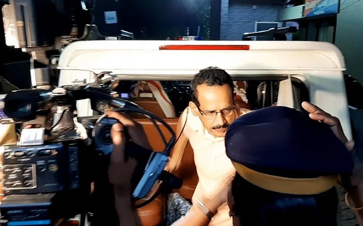 ആണ്കുട്ടികളെയും ചൂഷണം ചെയ്തു; പോക്സോ കേസ് പ്രതി കെ.വി ശശികുമാറിനെതിരെ കൂടുതല് പരാതികള്