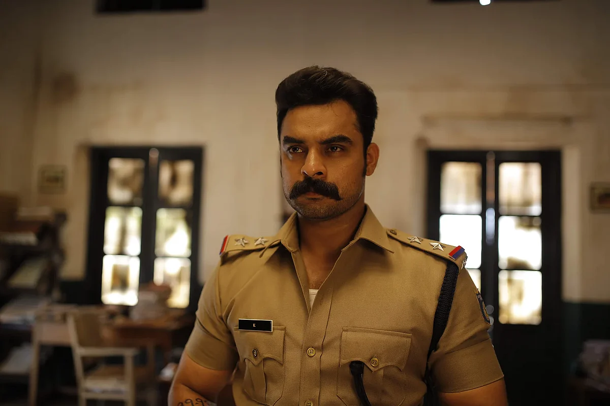വീണ്ടും പോലീസ് ഓഫീസറായി ടൊവിനോ; 'അന്വേഷിപ്പിന് കണ്ടെത്തും' പോസ്റ്റര്