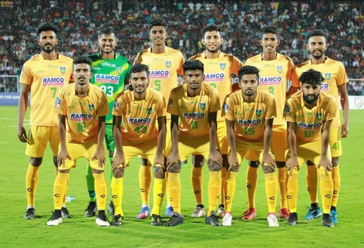 സന്തോഷ് ട്രോഫി കിരീടമണിഞ്ഞാല് കേരളത്തിന് ഒരു കോടി രൂപ സമ്മാനം പ്രഖ്യാപിച്ച് ഡോ. ഷംഷീർ വയലിൽ