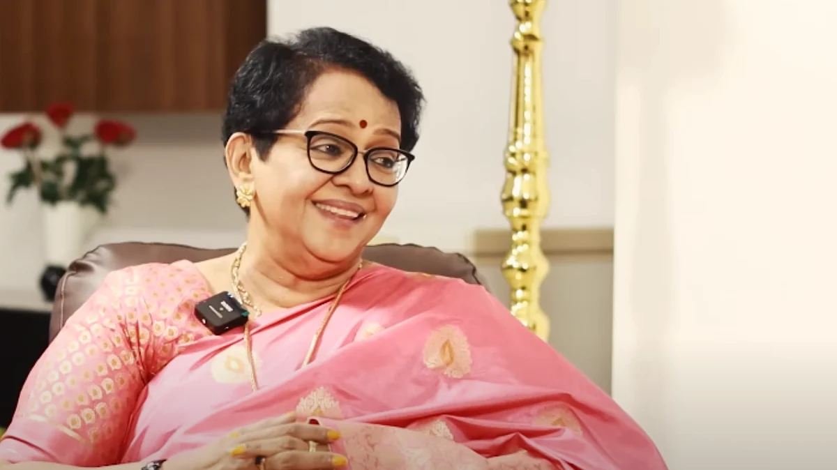 'ഒരു മാസം ദ്രോഹിച്ചിട്ടും പിന്നെയും ഒറ്റയ്ക്ക് അവിടെ എന്തിന് പോയി'; വിജയ് ബാബു കേസില് അതിജീവിതയ്ക്കെതിരെ മല്ലികാ സുകുമാരന്