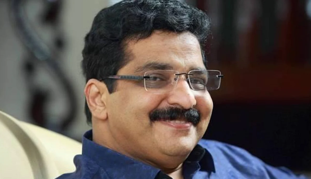 പിണറായി വിജയന് സാരിയുടുക്കണം എന്നു പറഞ്ഞതുകൊണ്ടല്ല എം കെ മുനീറിനെ എതിര്ക്കേണ്ടത്